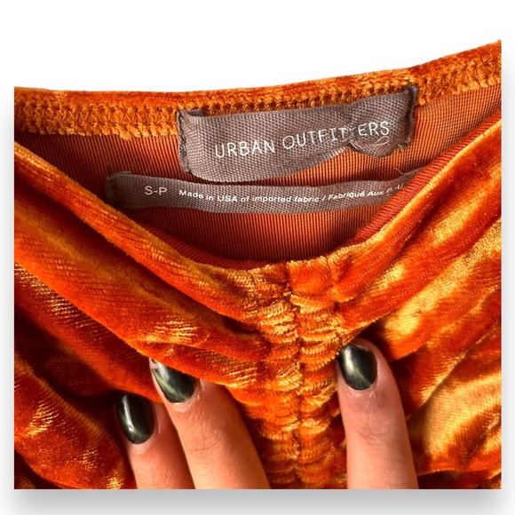 🏵crushed velvet bodycon dress 🏵 - Picture 4 of 4